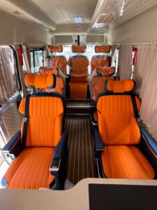 中國國旅最新西藏旅游VIP小車照片西藏旅游用車