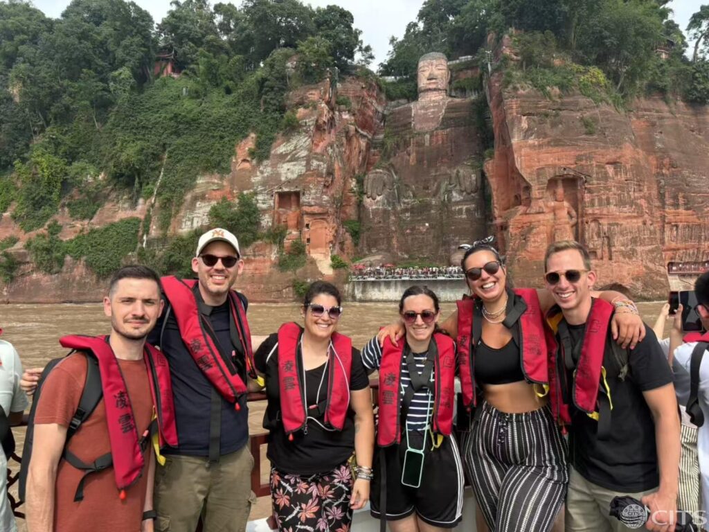 2026 美國、加拿大旅客去西藏旅遊怎麼飛?進藏順序與安排 - CITS China International Travel Service CITS中國國旅環球客人都滿意的笑了