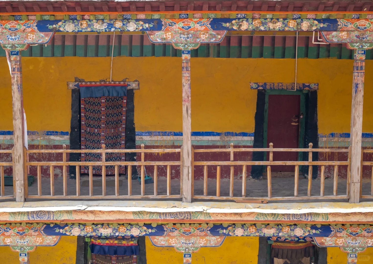 熱拉雍仲林寺