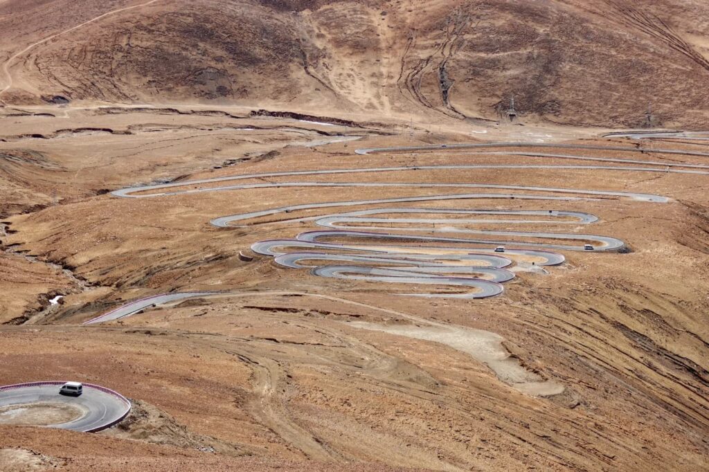 Tibet Travel Tips: From the Best Months to Preventing Plateau Sickness - CITS China International Travel Service Everest 108 Abduction