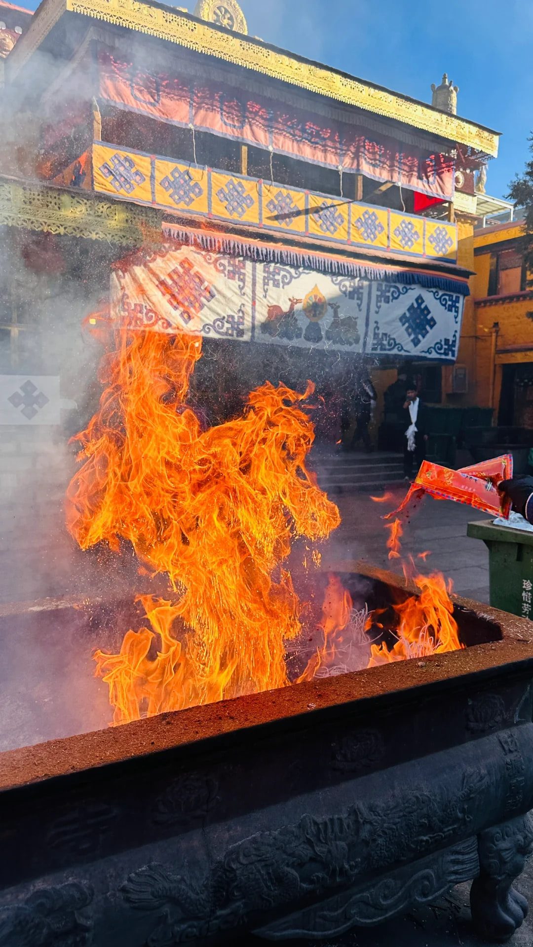 西藏扎基寺參拜全攻略煨桑祈福西藏求財指南