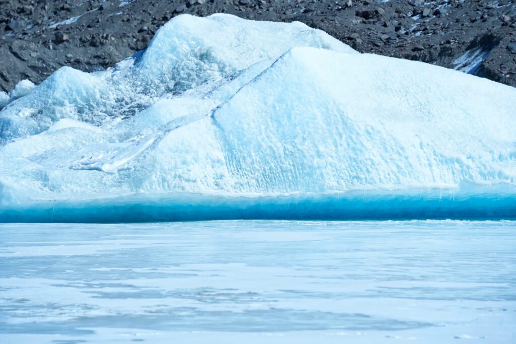 西藏仁龍巴冰川壯觀高原冰川景觀，海拔約4600公尺的小眾冰川