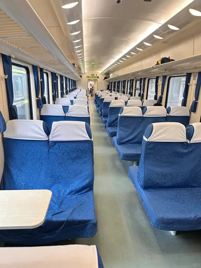 Malaysians must see! Tibet train in and out of Tibet: buying tickets, choosing carriages, plateau countermeasures - CITS China International Travel Service Should do the introduction of direct hard seat to Lhasa