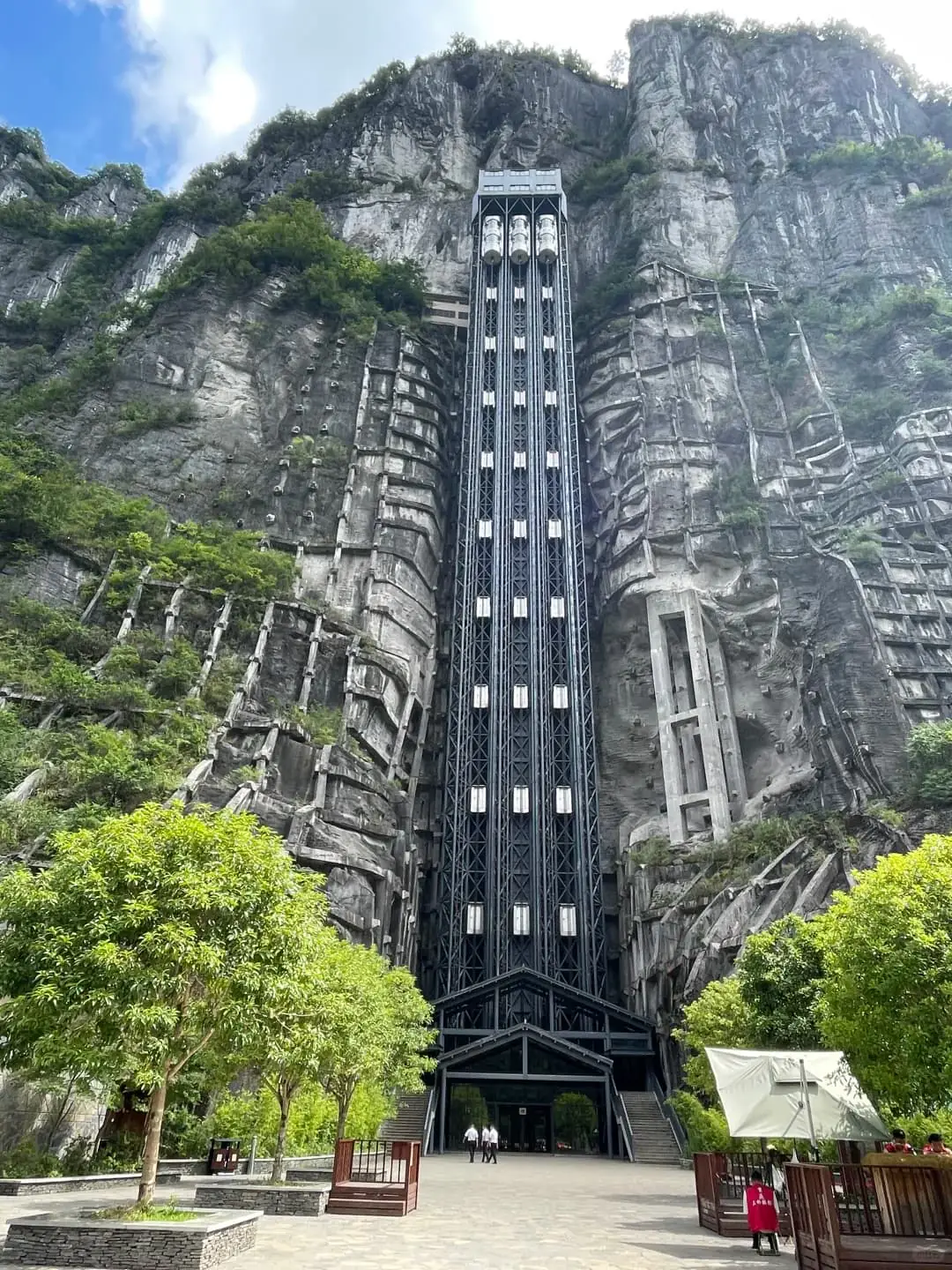 張家界天門山玻璃電梯 懸崖觀光電梯景觀