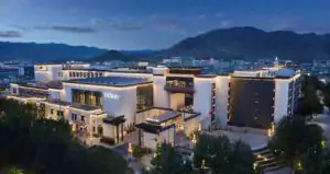 日喀則希爾頓酒店外觀,西藏行程10日升級入住的供氧酒店