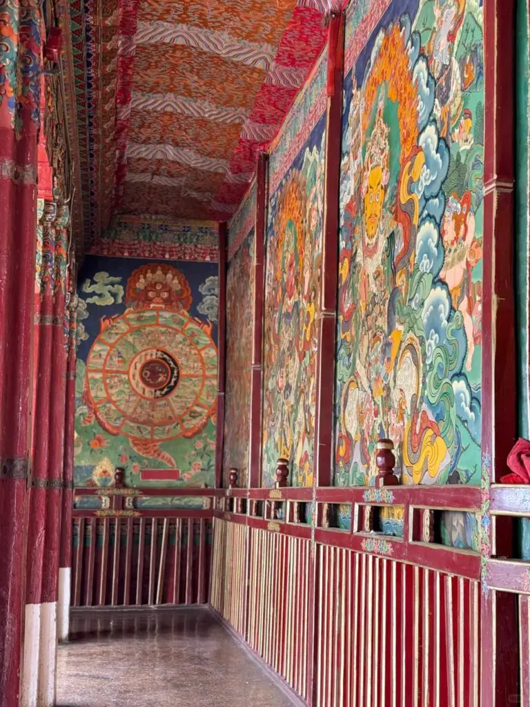 色拉寺 སེ་ར་དགོན་པ།|拉薩.西藏景點介紹-辯經儀式|國旅環球-China2Go 色拉寺西藏景點特色