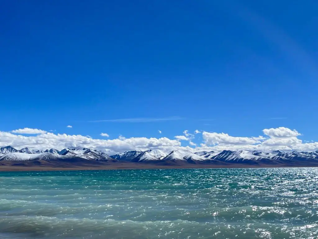 納木錯 གནམ་མཚོ་|西藏三大聖湖之一・西藏景點介紹|國旅環球-China2Go 夏天納木錯
