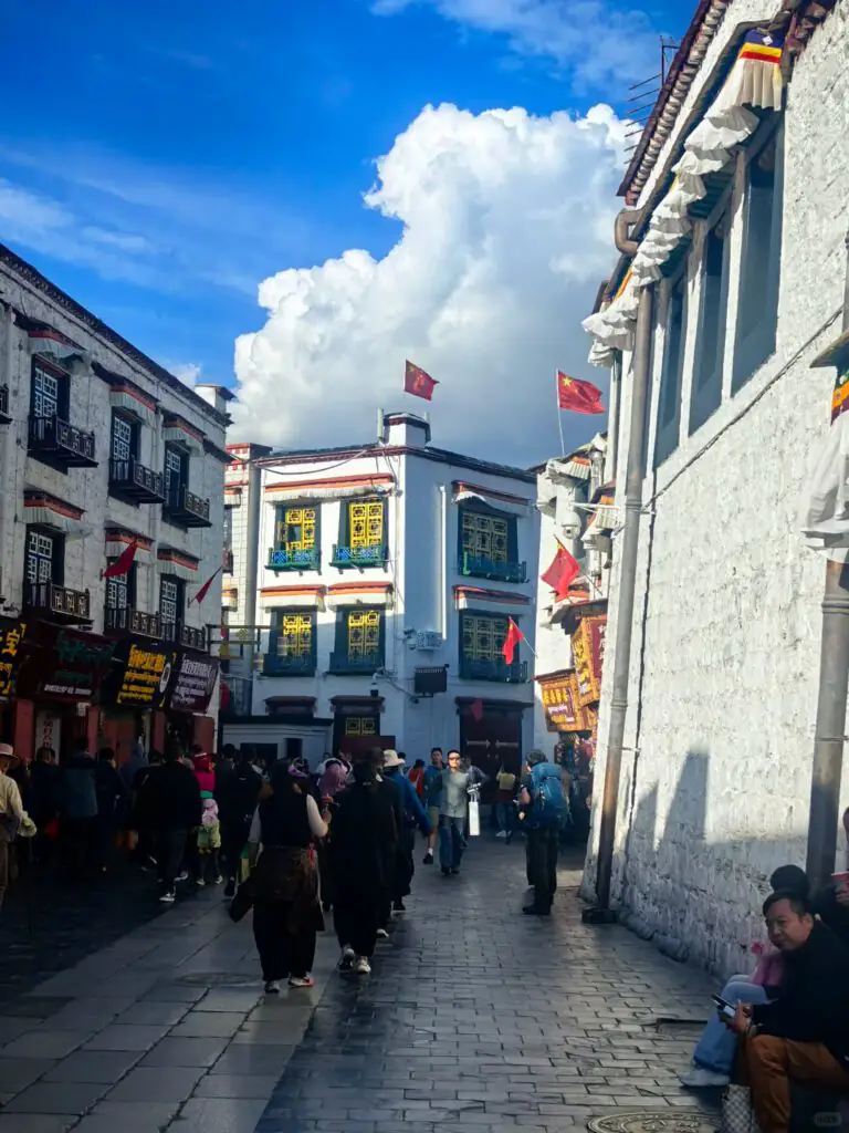 Recommended Attractions in Tibet 2026|10 Must-see Attractions - CITS China International Travel Service Top Ten Recommended Scenic Spots in Tibet Barkhor Street