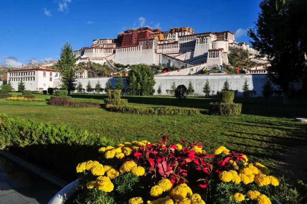 Potala Palace པོ་ཏ་ལ་ཕུག་|Lhasa. Tibet's Symbol of Faith-Tibet Scenic Spot Introduction 2026 - CITS China International Travel Service Potala Palace པོ་ཏ་ལ་ཕུག་