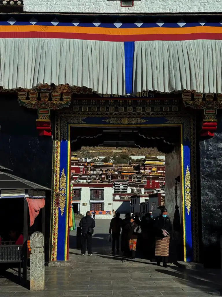Recommended Attractions in Tibet 2026|10 Must-see Attractions - CITS China International Travel Service Top Ten Recommended Scenic Spots in Tibet-Zashilunbu