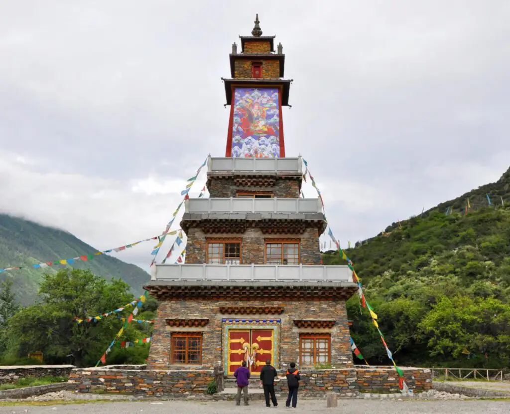 Recommended Attractions in Tibet 2026|10 Must-see Attractions - CITS China International Travel Service Top Ten Recommended Scenic Spots in Tibet - Xuba Fort is the most mysterious "Tibet Sky Fort".